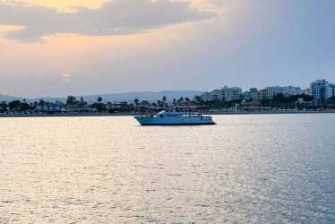 Rejs na zachód słońca w Larnaka